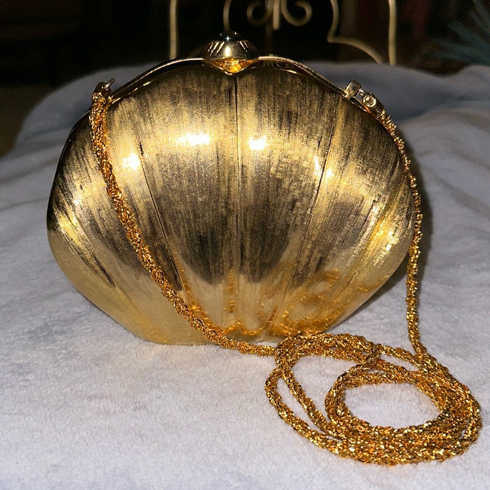 Lisette | Vintage Clamshell Purse
